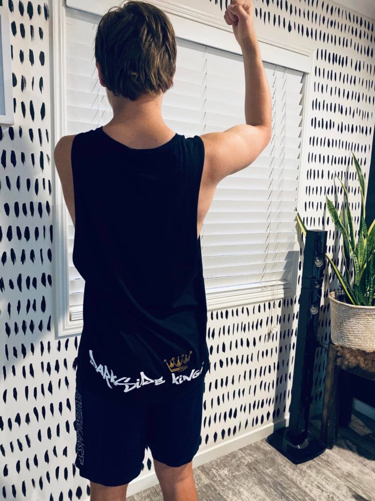 Customer wearing a DSK Singlet